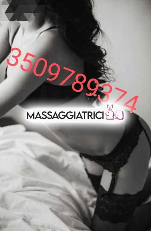 fisico statuario bellissima massaggiatrice