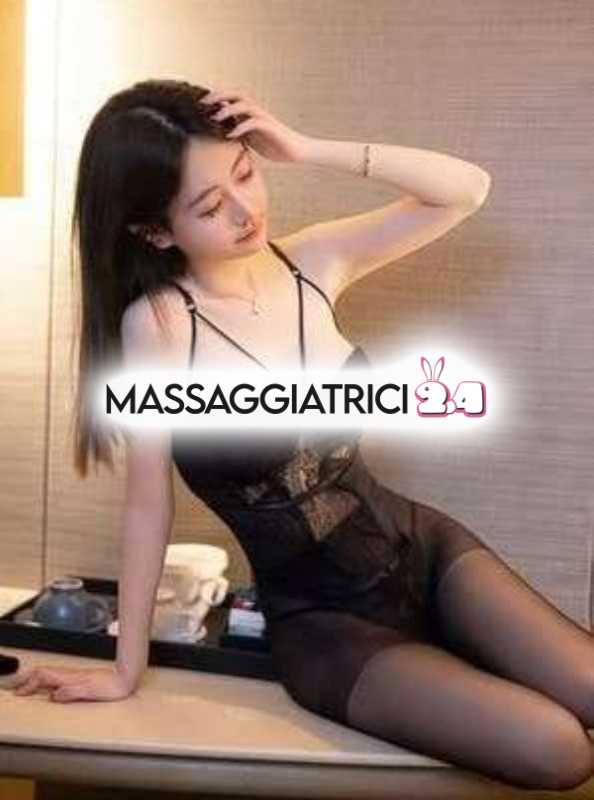 due belle ragazze fascinoeleganza femminilitàun mix piacere e qualità che può donarti relax unico.