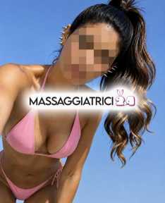 claudia specializzata nelle tecniche massaggio tantrico