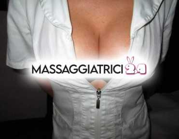 bella bionda esperta dei massaggi