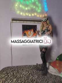 italiana biondissima corpo sexy star specialista massaggio erotico  tantrico body to body e  prostatico - foto reali senza ritocchi
