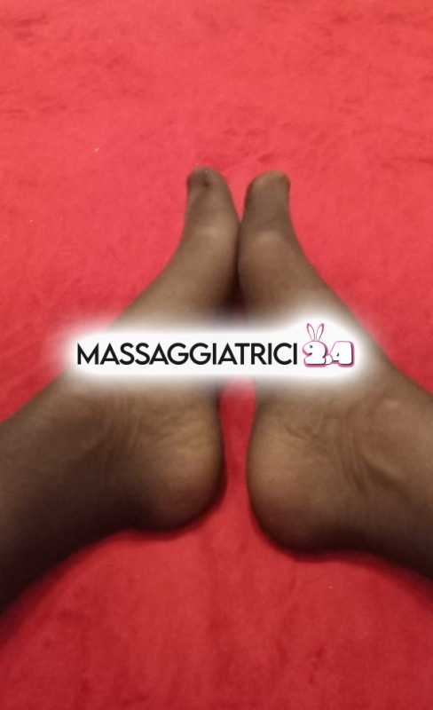 bella bionda esperta dei massaggi