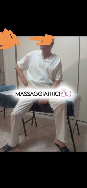massaggiatore piemontese maturo - ambiente climatizzato -