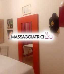 massaggi olistici-antistress-detossinanti. doccia fresca aria condizionata e fragranze esotiche.