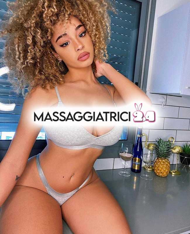 natty bella massaggiatrice